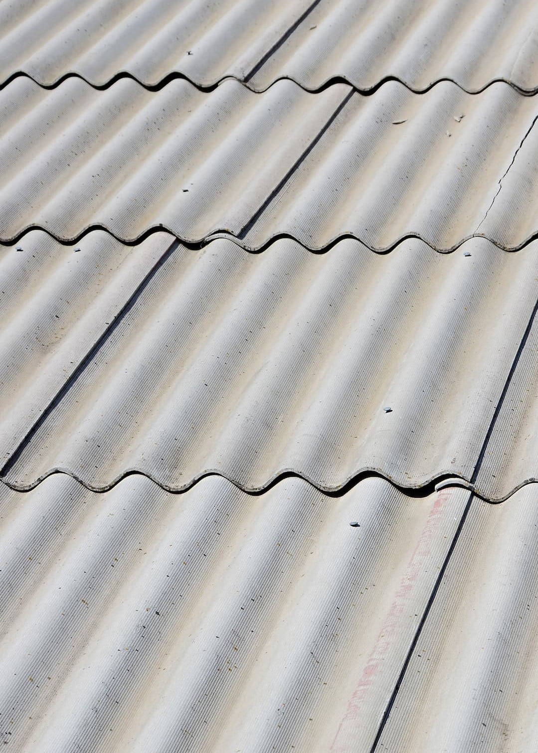 Malerfirma - S.P. Malerfirma ApS - a fragment of a gray slate roof of an old sample m 2022 11 14 16 32 54 utc 1 - Hjem